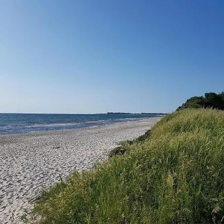 Kuesterhaeuschen - Schloss *